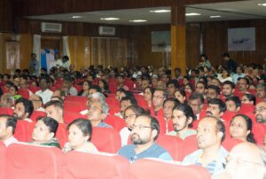 Capacity crowd attend the two discourses and more than 700 enroll for YSS Lessons, Bengaluru.