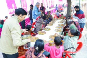 Feeding, Lucknow.