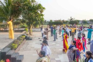 Brahmachari Alokananda leads Energization Exercises, Puri.