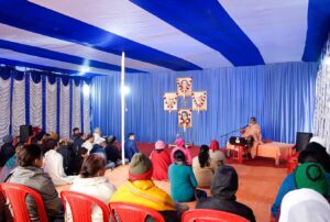 Swami Hiteshananda delivers the opening talk.