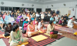 Devotees join in chanting, Nashik.