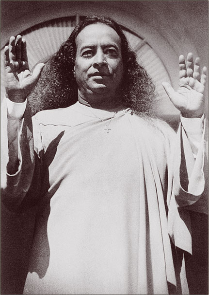 Yogananda blessing his disciples.