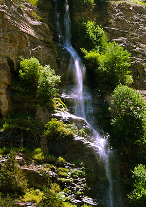 Waterfall depicting how to move through rocks of difficulties and overcome failures.