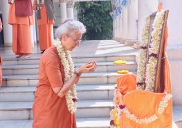 Offering flowers at Guruji’s photo.