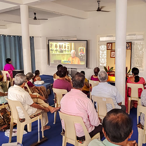 YSS Rajahmundry Retreat – Devotees Attending a Live-Streamed Event by YSS/SRF President Swami Chidanandaji