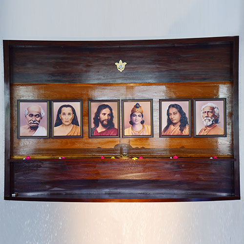 YSS Rajahmundry Retreat Facility – Dhyana Mandir Altar