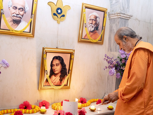 2025_Diwali_DAK_0002-thumbnail