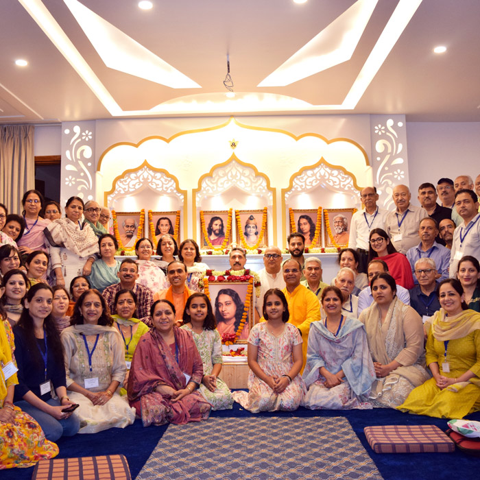 संन्यासियों का दौरा, मंडी