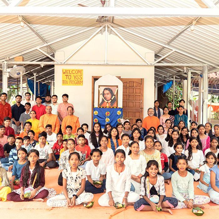 राँची आश्रम स्थित शिव मन्दिर में किशोर कार्यक्रम का शुभारम्भ सत्र