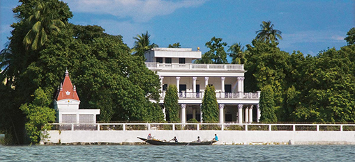 Dakshineswar (kolkata) Ashram near Ganges