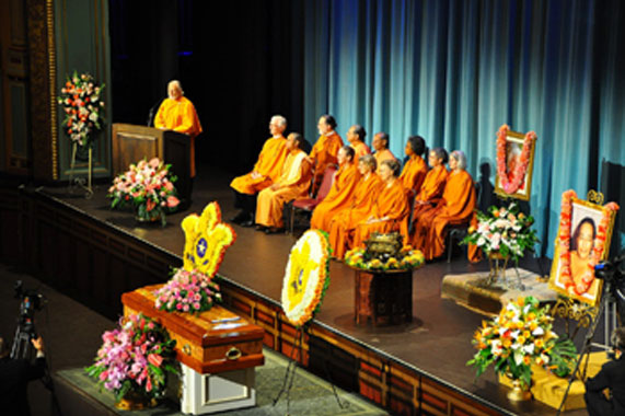 Monastic Speakers at Daya Mata memorial service