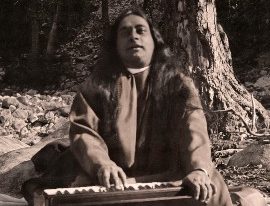 Paramahansa-Yogananda-The-Divine-Art-of-Kirtan_Banner-2